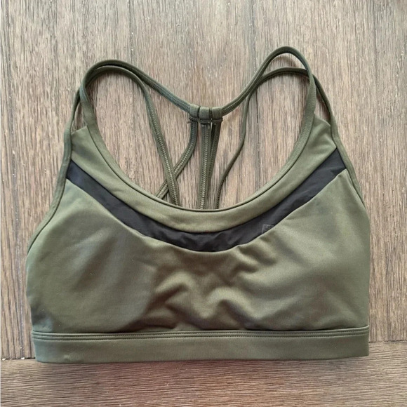 Victoria sport NWOT ARMY GREEN XS sports bra - Picture 1 of 3